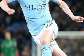 关于西亚卡姆巅峰对决，德布劳内与30激战快船分钟，势不可挡胜负难料！的信息