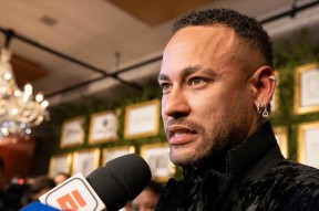 关于内马尔迎来十赛季高光表现，湖人球迷沸腾！的信息