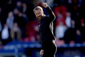 关于莱万多夫斯基在中国队比赛中绝杀，爆冷引发热议！的信息